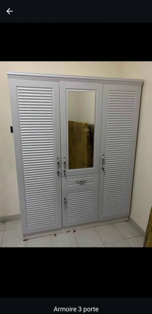 Armoire 3 porte